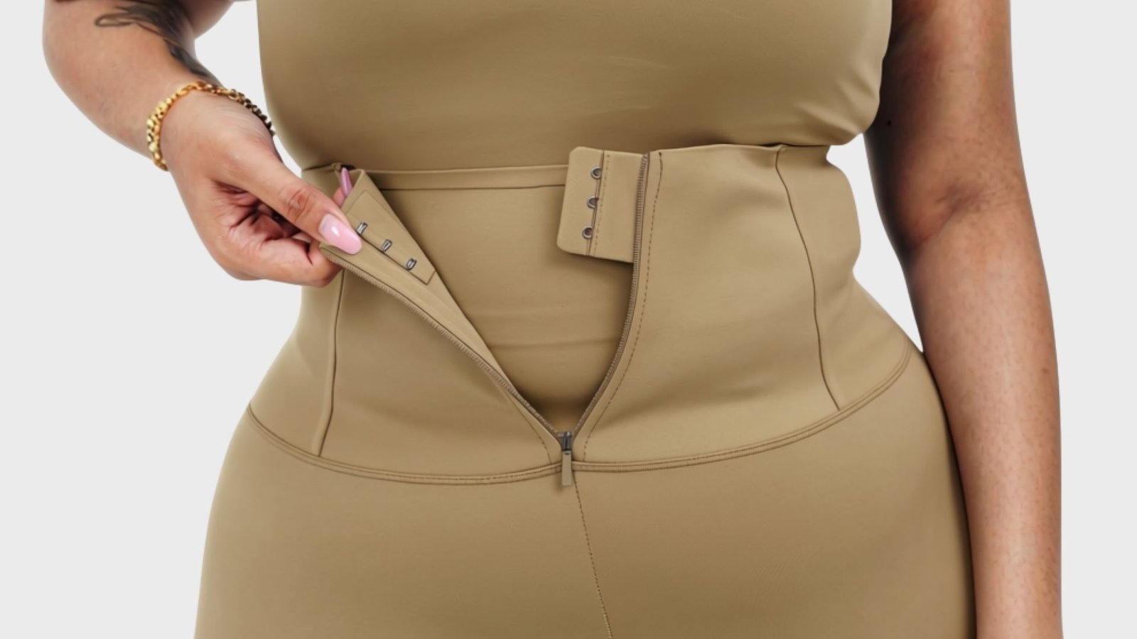 Tiga cangkuk Ultrawaist Legging